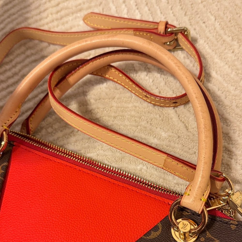Crossbody Satchel Monogram with Red Orange accent - Picture 3 of 3
